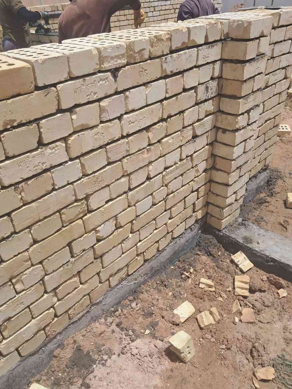 خلفه بناء متفرغ الان بناء طابوك بلوك فرمستون فرشي عكاده شغل اولا شرط اتصل وتدلل كربلاء ***********
