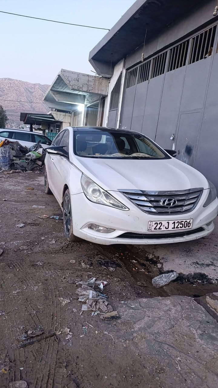 سياره سوناتا موديل 2011
سقف بانوراما اسود 
گير و محرك بشرط 
محرك دوش 4 سلندر 2.4
حرف Lصبغ
ايرباكات مفتوح 
سعر 95$ مجال
رقم موبايل و واتس اب :***********
