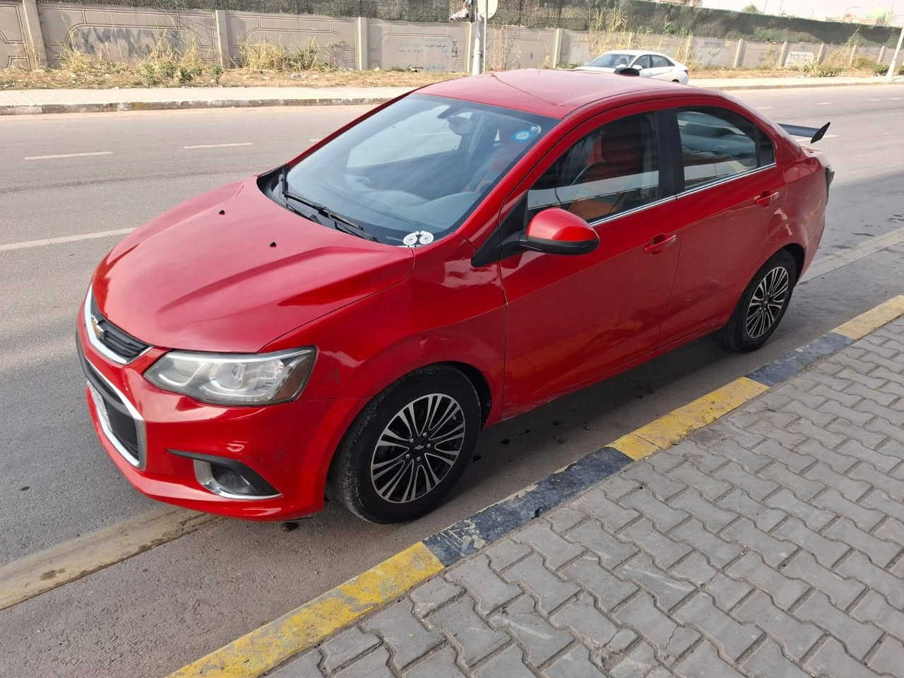 السلام عليكم اخوان للبيع شوفرليت سونك موديل ٢٠٢٠ رقم بغداد تحويل مباشر للبيع الحالي كير محرك جديد للاتصال *********** سعرها مناسب للشراي سياره جاهزه وترايها كلش حلو
