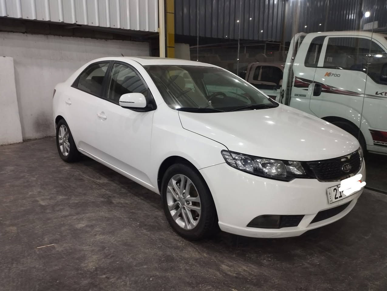 اسلام عليكم ورحمة الله وبركاته من رخصت الادمن المحترم  للليع كيا سيراتو موديل 2013 خليجي لون ابيض رقم سليملنيه تحويل مباشر سعر المطلوب 108 السياره كير مكينه تخم تاير حداديه كهربائيّات كلة وضع الشركه بيهة باب صايق طخه بدون اي دواخل  سونار موجودمع صور  مكان سياره انبار فلوجه  للتواصل 
‏‪0786 501 9592‬‏-----***********
