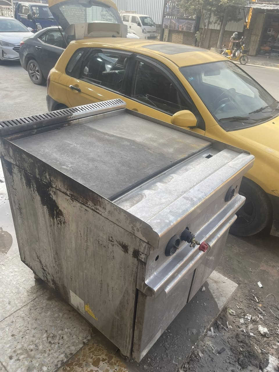 سلام عليكم كرين همبركر للبيع
***********
