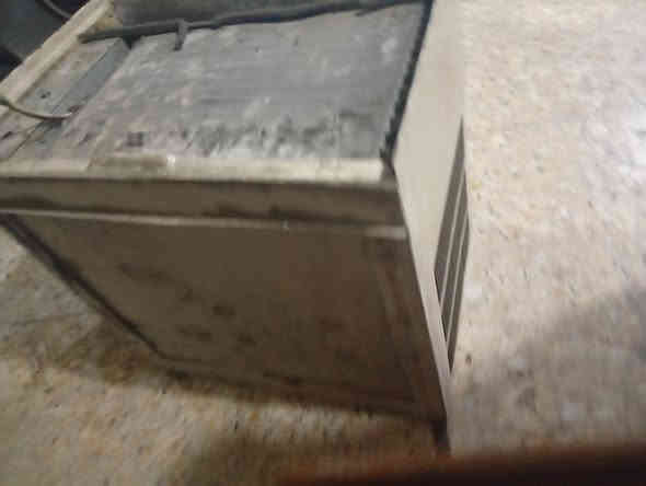 سلام وعليكم مرخصه الادمن الكروب 
عندي البعض من الغراض ابيع شلع انتباه شلع ابيع رفت او مكتب+تخم الصاج الصدامي القديم نظيف+مكيف 3 طن 
يفيدن ابو البيت أبو مزاد اي شي اذا يشتري بس مكتبه وتخم صاحب منزل ابيع عادب بس ابو مزاد ابيع شلع الموقع بغداد كرخ 
الاستفسار مراسله صفحه او الاتصال على الرقم التالي ***********
