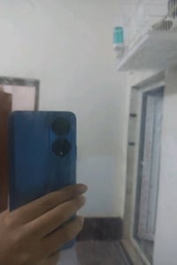 هونر اكس ٧ • ١٢٨ • شاشة فيها خطوط