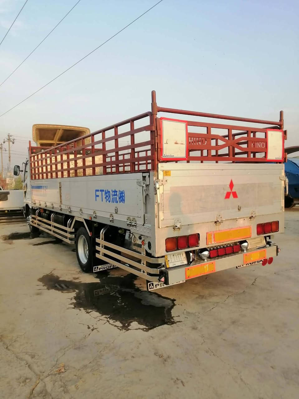 فوزه كريستال موديل 2009يسره بلادي مكينه16عادي سته وربع بلادي تايرات19ونص ولكدام17ونص سنويه 2028 ارقام نكليزي بسمي مداور ثاني يوم لاتصال***********
