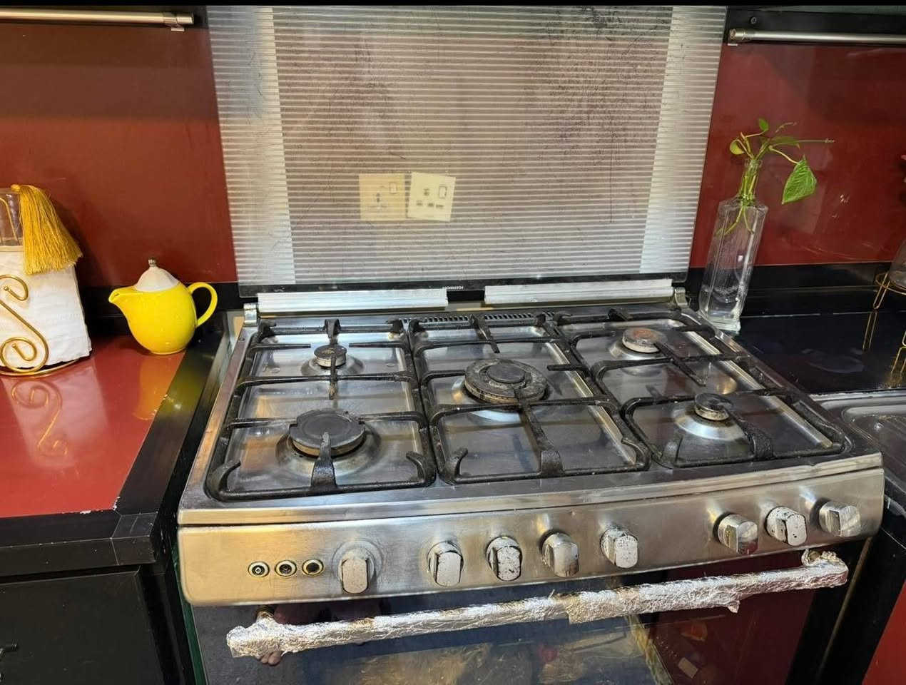 للبيع طباخ 5 عيون شرط الفرن والعيون شغاله السعر 130 بي مجال تفاصيل خاص


**إذا كنت صاحب هذا الإعلان وتريد حذفه لأي سبب، رجاءا أرسل رسالة إلى الدعم الفني**