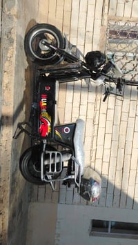 للبيع موطور هيوشه 2021 باترياته زينه بس ابيعلك نص عمر يمشيك 4اشهر تاير...