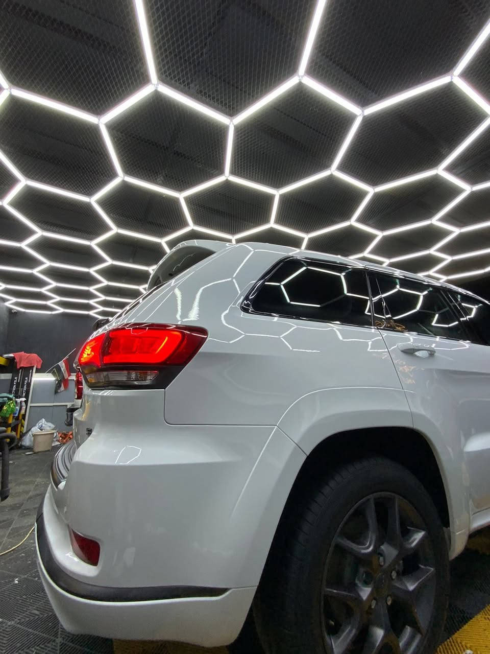 جيب 2020 S سياره جديد وكاله مكفوله من صبغ وبيها سونار مرفق مع صور مكان سياره بغداد 
السعر 315وبي مجال بسيط
للتواصل ***********
