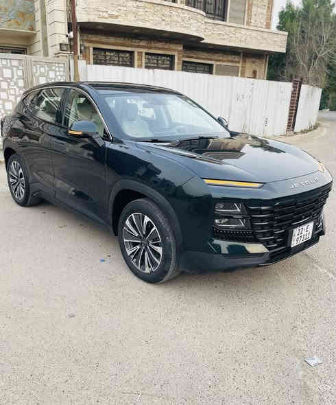 السلام عليكم 
للاستفسار ***********
 جيتور داشنك لون زيتوني مميز
ضمان شركه هارلم 10 سنوات وكيلو متر مفتوح
السعر ((162)) ورقه بيه مجال بسيط السياره بعده على وضع الشركه ((مكفوله من الصبغ ولبارد وعلى ايد وحده وكافه الصيانه داخل الشركه ماشيه 46 فقط
للبيع جيتور داشينك خليجي 2024 لون زيتوني مميز 
تحكم بسياره بلاوامر الصوتيه بصمة تشغيل عن بعد شاشة كبيرة لمس نفكيشن كاميرا خلفية دوارة تحكمات فل بالستيرن وكروز سرعة بلوتوث وحاكية تلفون ايرباك مرآة اوتودم رادار وتحديد مسار دشبول ديجيتال تبريد شاشة لمس قطعتين هاند بريك بصمة مانع انزلاق وانحدار اوتو هولد كشنات جلد ابيض رياضية اشارة بالمري وكهرباء حساسات 360 درجه لايت متحرك عند الاستداره وحساس اطارات وحساس مطر انارة اوتو وعدسة متحركة زنون بالمازدة الامامية ولد نهاري زنون بك لايت لد ترايش الابواب والشباك الامامي استيل ABS مخارج
‏ AUX  USB  GPS
2 بصمة تشغيل عن بعد ويل كب حجم 19 محرك ٤ سلندر حجم 1500 تيربو محرك اقتصادي وراقي بدون دوانز كير اوتوماتيك والشراي يتصل على رقمي واني حاضر  السعر 162 ورقه مجال بسيط جدا 
 مكاني بغداد الكرخ ***********
