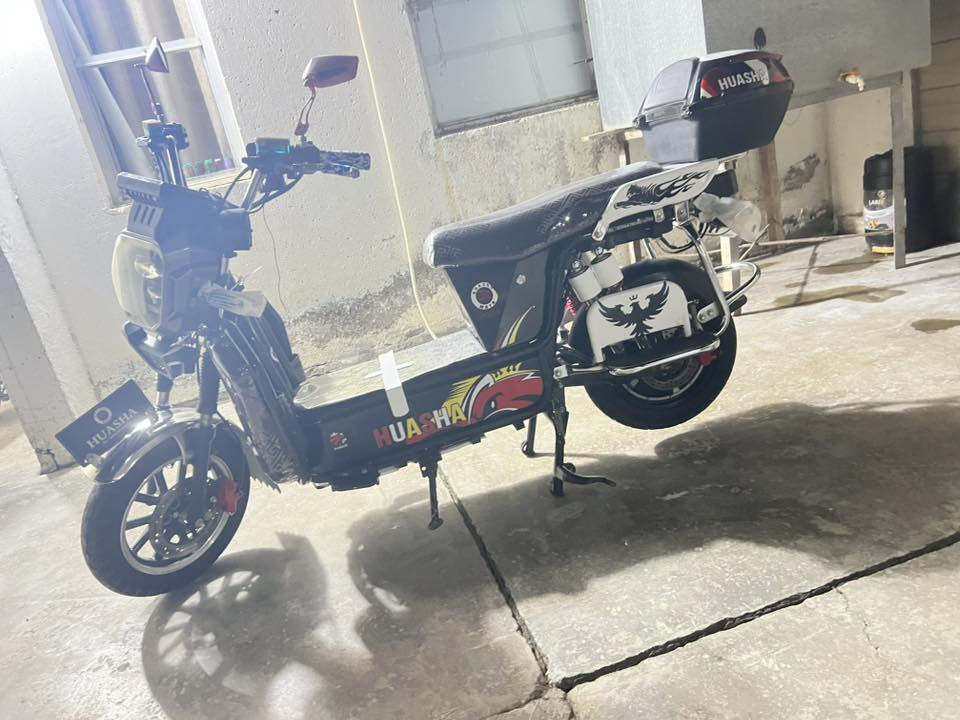 السلام عليكم
للبيع دراجة شحن هيوشة 2024 اول وجبة 
شرط نضافة الگشر والبطاريات تقرة 10 
كهربائيات كلها شغالة دوشمة جديدة وكماليات 
مرتب ع اخر حبة بس تشغل وتطلع 
السعر 580 وبي مجال ان شاء الله 
مكاني كبيسة يتوفر توصيل حسب الاتفاق 
للاستفسار الاتصال 
***********
