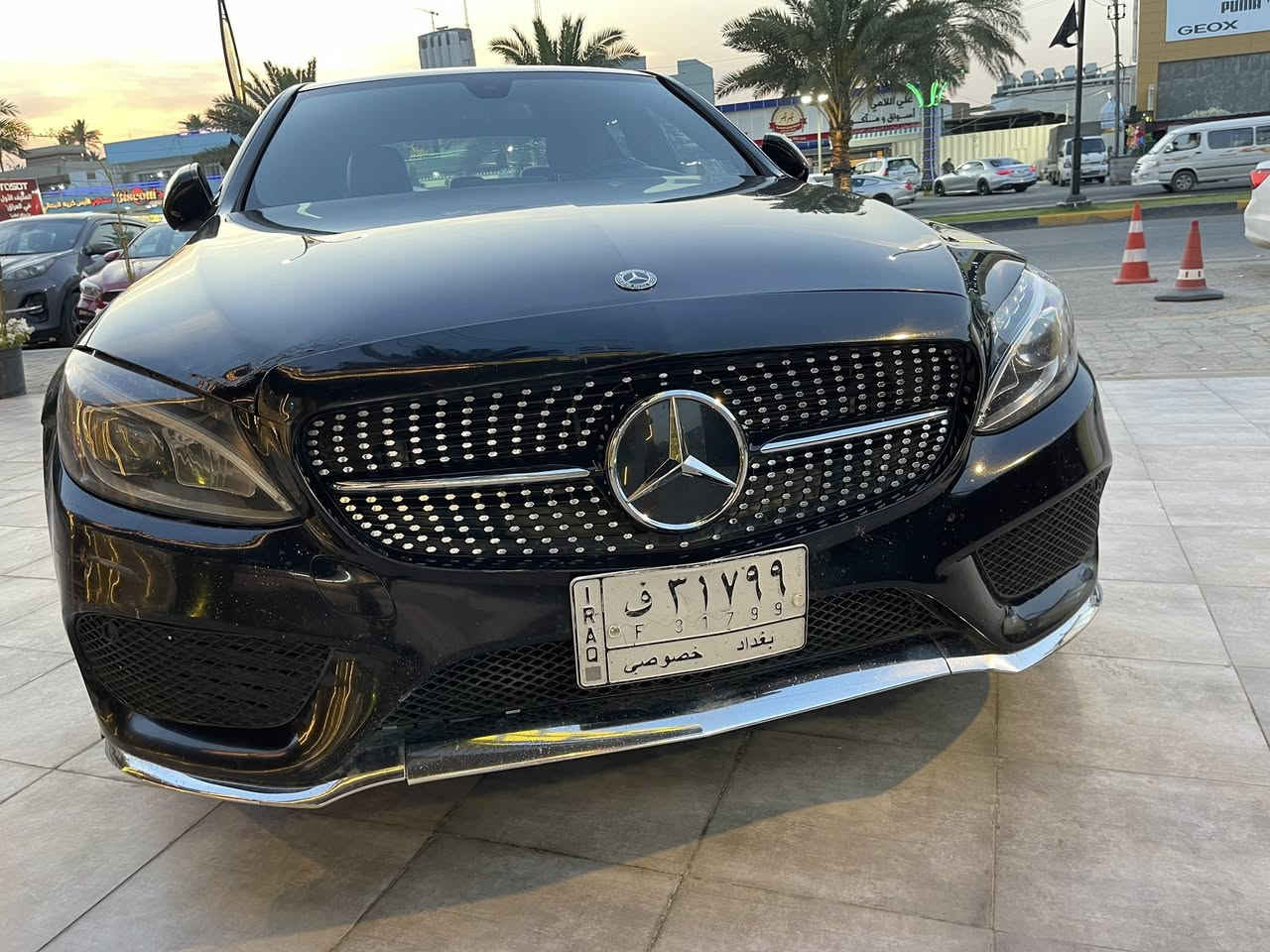 السلام عليكم
مارسيدس c300
موديل 2018
بانوراما 
دبل ماوس 
بصمه 
نقاط عمياء 
رادار امامي 
نقاط عمياء 
تحذير تصادم 
انظمه قياده 
كشن تدفئه 
شاشه جبيره 
لايت عدسه 
بك لايت لد 
بدي AMG 
داخل احمر 
السياره بدون حادث حادثه حافه بنيد بارد 
 (وهنا بالعراق شخط ونصبغ جاملغ خلفي 
كير مكينه كهربائيات بوضع الشركه 
مكانها الكراده 
السعر 245 ورقه وبيه مجال او مراوس مارسيدس  موديل 23 او 24 
للاتصال ***********
