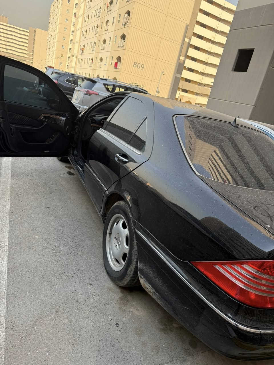 مارسدس ادوات غواصه 2006
جديده زيرو ما بيه ولا قطره صبغ كفاله عامه سياره 
السعر 140
***********
