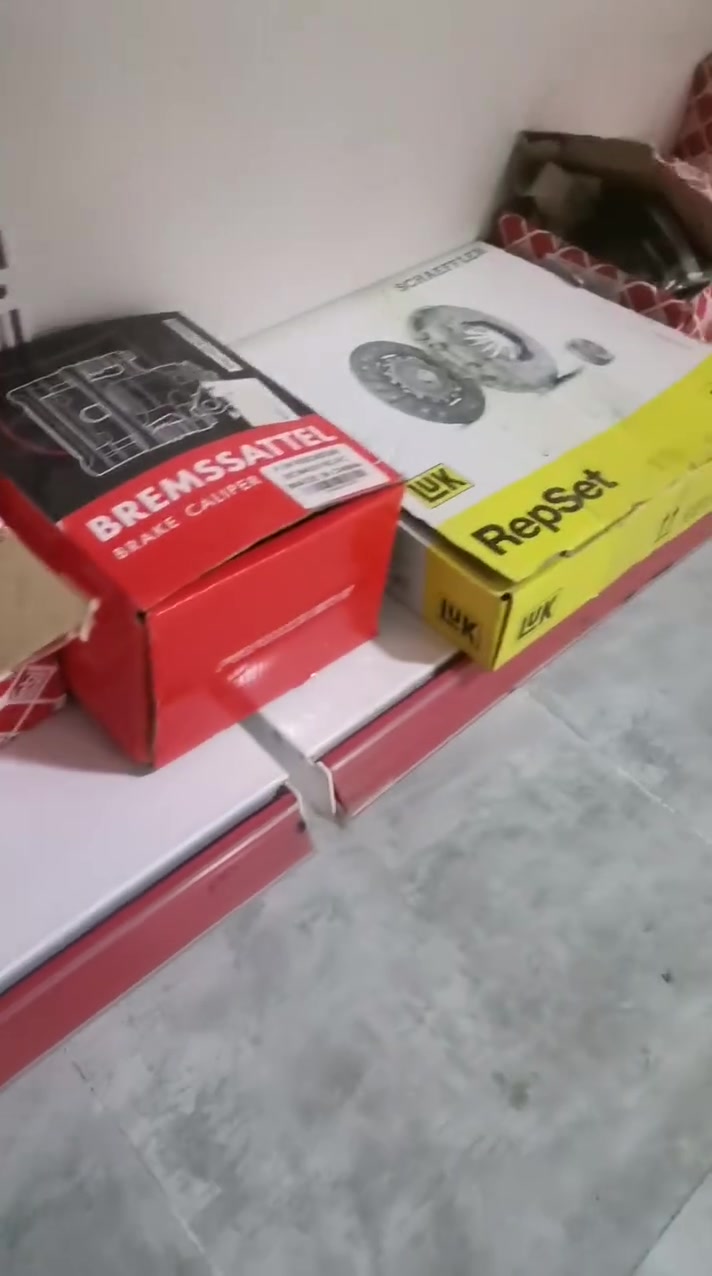 شلعة مرتبه قطع غيار سيارات
باله امزون كلها
انتظر اسعاركم و بالعافيه
تواصل واتساب ***********
