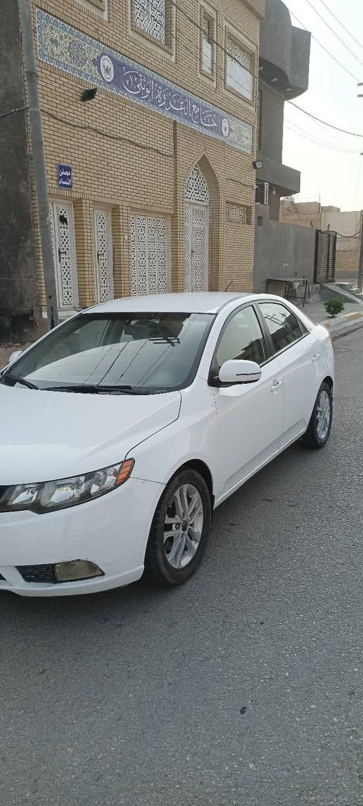 سلام عليكم كل عام وانتم بخير 
للبيع سيراتو 2011 محرك 1600 دوش ما مفتوح 
تبريد حداديه تخم تاير كله جديد 
السعر ب 92 وبيها مجال الشراي يتصل 
قطعه واحده تبديل فقط 
رقم اربيل تريد تحويل تريد وكاله 
مكان السياره كربلاء هذا رقمي شراي يتصل 
***********
