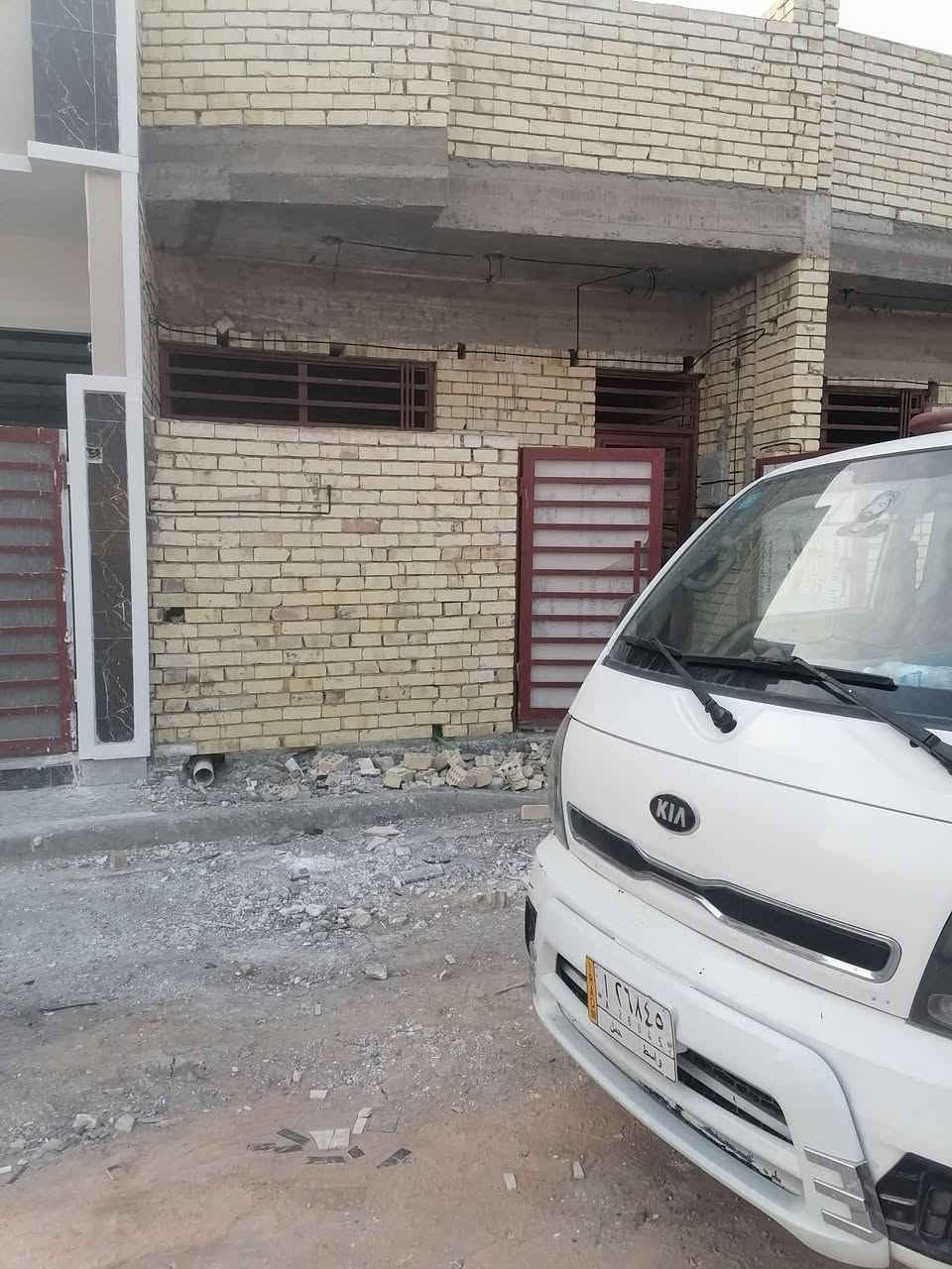 السلام عليكم هيكل للبيع بوب الشام مدخل حي الداخليه بصف مستشفى حمادي شهاب مساحه ٨٠ متر ماسس مي وكهرباء وداخل مضروب جص والسطح كامل لبخ السعر ٣٢ وبي مجال رقم تلفون ***********
