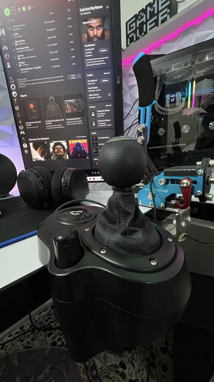 G920
السلام عليكم 
دركسون g920 مع كير مع هاندبريك هذا يجي احترافي ڤاليوم مو سويچ 
القطع مستخدمات شي كلش قليل وشغالات ١٠٠٪؜ نظافتهن ٩٥٪؜ 
السعر ٣٢٥ بي شوية مجال 
توصيل موجود
بغداد المحمودية 
***********
