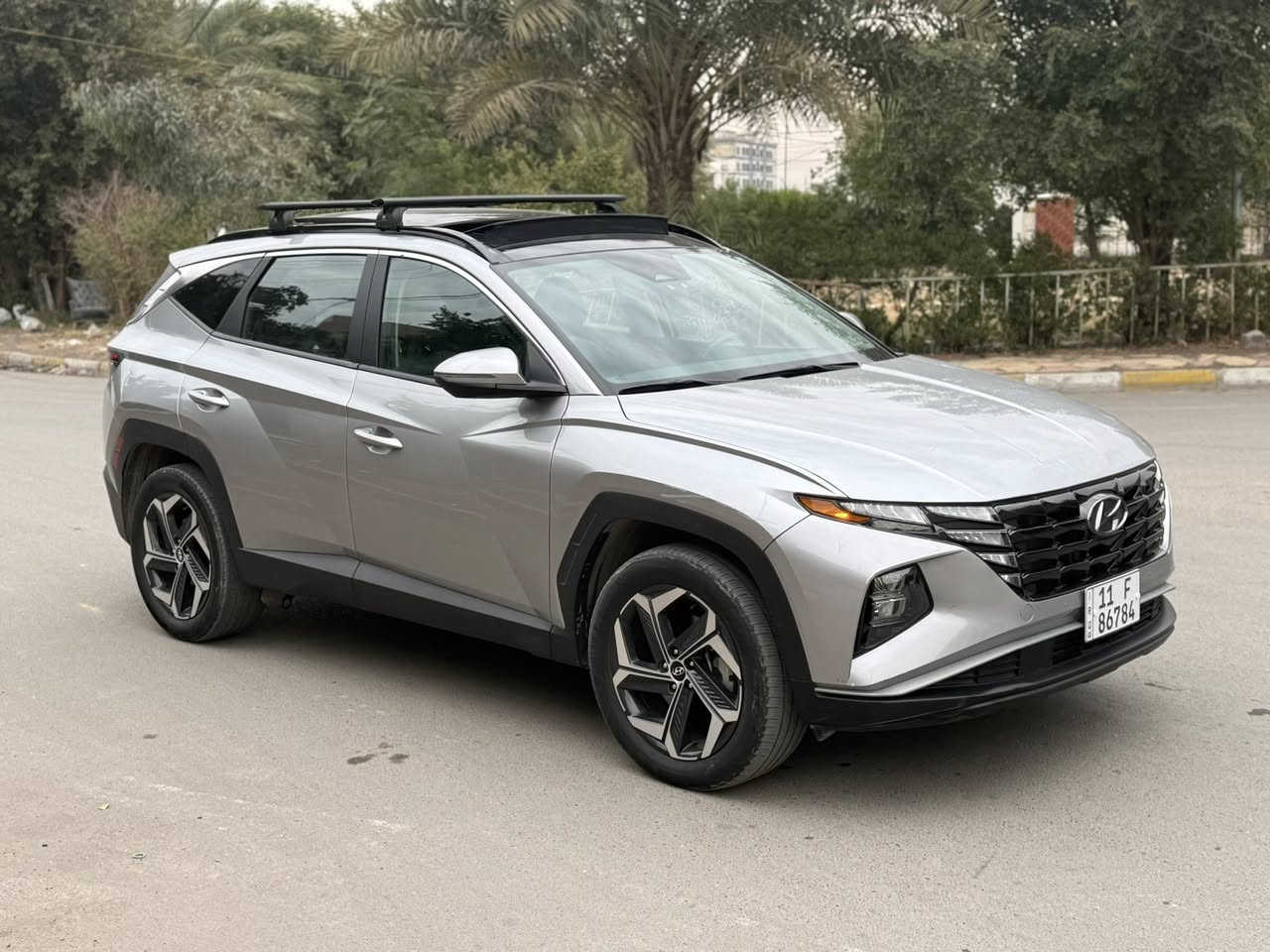 السلام عليكم
توسان هايبرد 2024 بدون صبغ بدون تبديل  بيها بارد فقط

فول مواصفات 1/1 

السياره باسمي  مرقمه بغداد 

مكان السيارة بغداد 

   السعر 225 وبيه مجال   

***********
