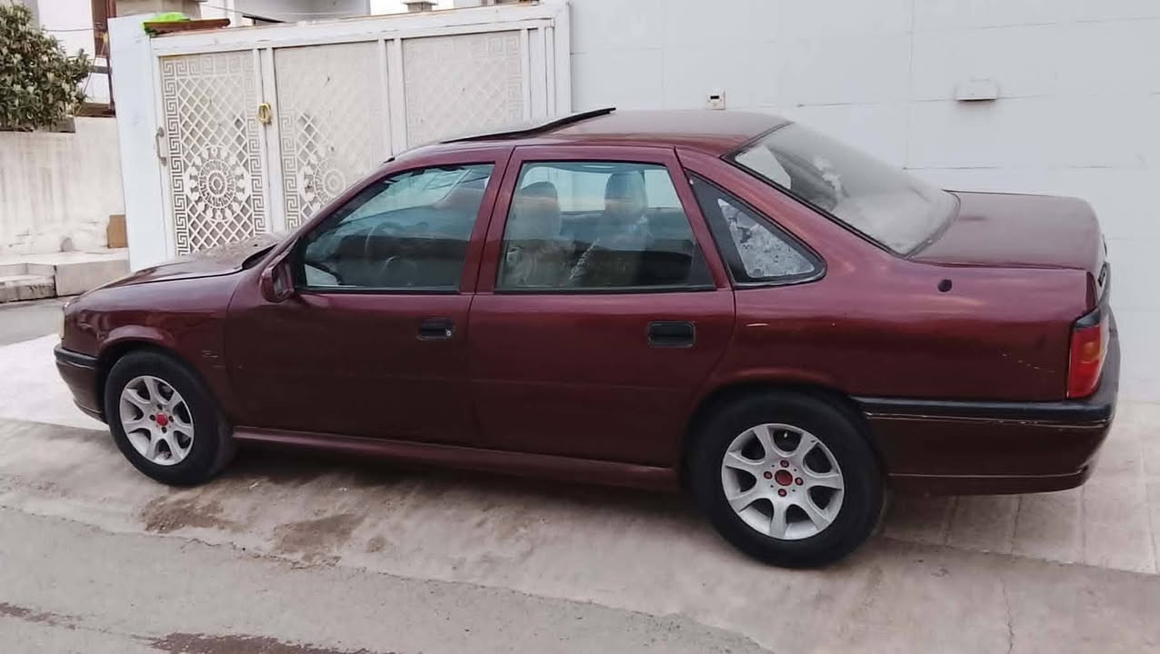 ڤیکترابۆفرۆشتن مۆدیل 90 گیڕتوماتیک، مکینه20، پاوه ر، سیلاید، قوفل مه رکه زی کۆنترۆل، سیاره کی توده، سبوخ حامه،( بڕاوه، وه رگه ڕان، به ناوکردن، غه ڕامه، گیڕ، مکینه به شه رت) سه نه وی به سه رچوه 200دۆلارغه ڕامه ی له سه ره ده یده مه وه له هه ولیرم نرخی32 وه ڕه قه ژماره م***********
