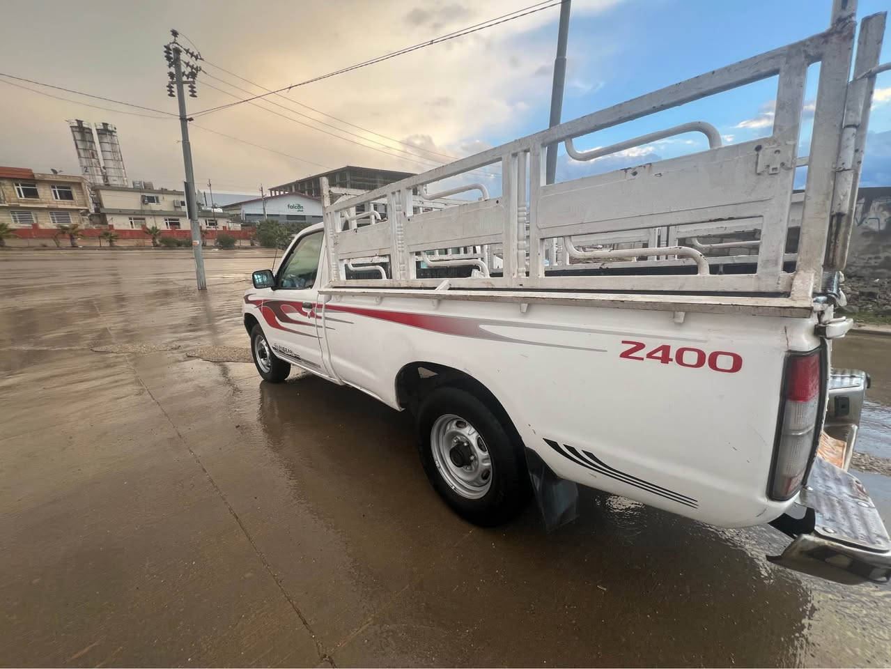 سەرەتا بەناوی خوای گەورە 
ئەدمین گیان 🌹
نیسان ٢٠٠١
بەشەرتی ئەوەلیات
تەپرید گەرمی پاوەر بەشەرت
گێڕ مەکینە ئەکسل بەشەرت
لایت بەگ لایت کارەبای
تەجیل و مکەبەرە
 هەموی مەزبوتە 
چوار تایەو ویلی تازەی لەسەرە
بۆیاخی زۆر کەمە 
سەیارەکە زۆر جایزە 
ماڵی کاسبیە
سعریشی (٥٨$)مەعامەلەیەکی زۆر کەم 
سەیارەکە لە سلێمانیە 
☎️*********** Singapore
