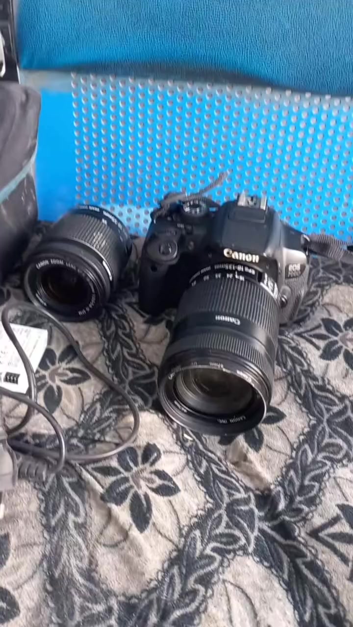 كامرة كانون ٧٠٠ دي عدستين توصيل متوفر السعر بالفديو موجود


**إذا كنت صاحب هذا الإعلان وتريد حذفه لأي سبب، رجاءا أرسل رسالة إلى الدعم الفني**