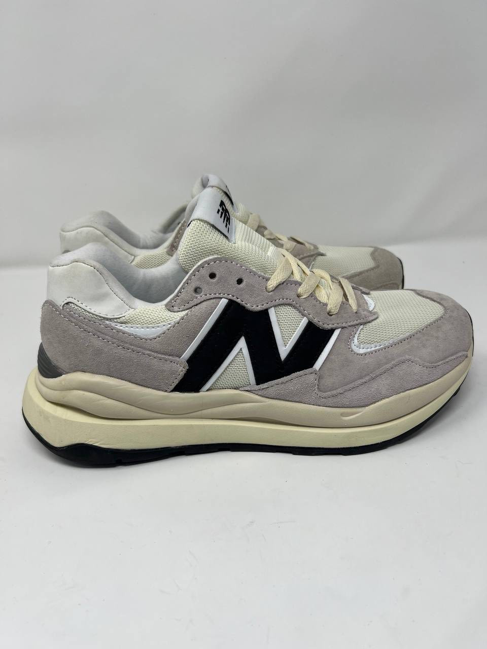 نيو بلانص قطعة قمة الروعة ولنزاكة القياس مالتهة 41 القدم 26 بلأضافه القطعة غير مستخدمة وتجي كلهة شامو ومختمة منشأ ڤيتنام ولسعر  20 الف فقط قفل بدون توصيل وبدون عملة
توصيل بغداد ٥ محافضات ٦
مكاني بغداد الأمين الثانيه


**إذا كنت صاحب هذا الإعلان وتريد حذفه لأي سبب، رجاءا أرسل رسالة إلى الدعم الفني**