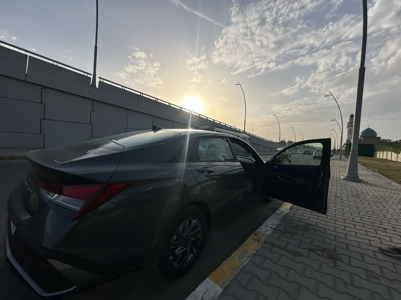 سلام عليكم
النترا 2024 ماشيه ١٥ الف

وارد امريكي

موصفات نص فول

بصمه تشغيل عن بعد 

تثبيث مسار 

قيادة ذاتيه

توقف ذاتي

هواي مواصفات بيها

حادثها مرفق بالصور 

بنيد وجاملغ بدون ايرباك 

رقم بغداد "مميز"

مكاني بغداد البلديات

الرقم ***********

السعر 170 وبيها مجال
