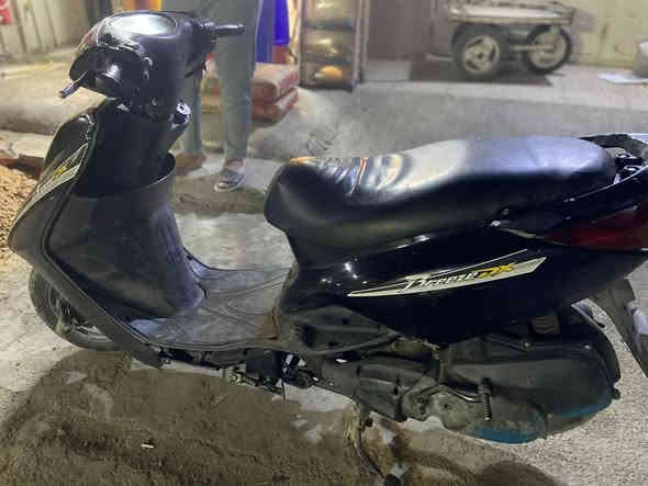 السلام عليكم شباب دراجة بريز للبيع  بيه باتري كاعد تشتغل هندر ونقص تريشة مثل ماموضح بلصورة ‏‪***********‬‏ هاذ الرقم بي واتساب والسعر واتساب مامتوفر خاص راسلني واتساب وبيك خير وتدلل
