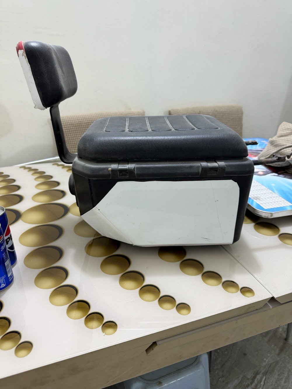 السلام عليكم 
دراجه شحن نوع هوندا 
دراجه كلش نضيفه 
وبطاريه ليثيوم 
العنوان:بابل المسيب 
سعرها 900وبيها مجال 
للتواصل :***********