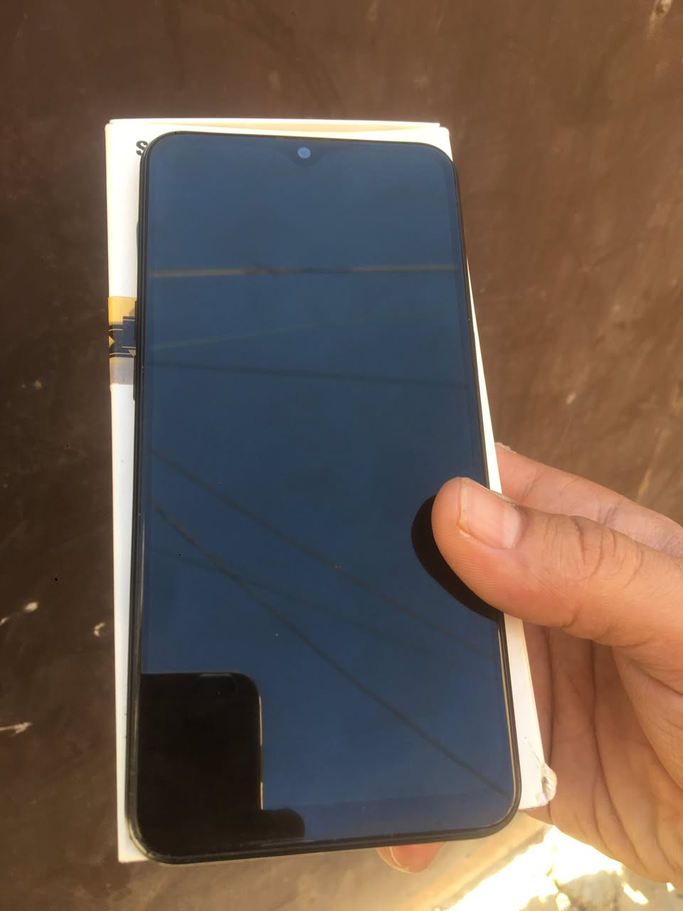 السلام عليكم كلكسي s10 نضيف حيل سعرة 55 قفل الاتصال ***********
