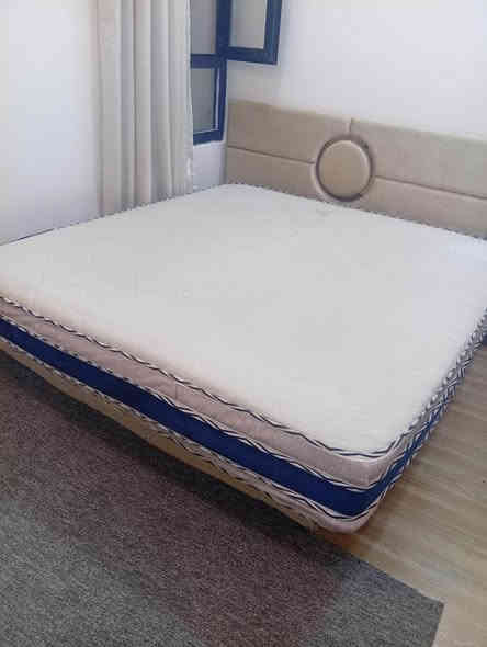 دوشك نفرين للبيع 180 * 200  (جديد)مكان اعظمية شارع الضباط السعر 60 الف للتواصل *********** بغداد
