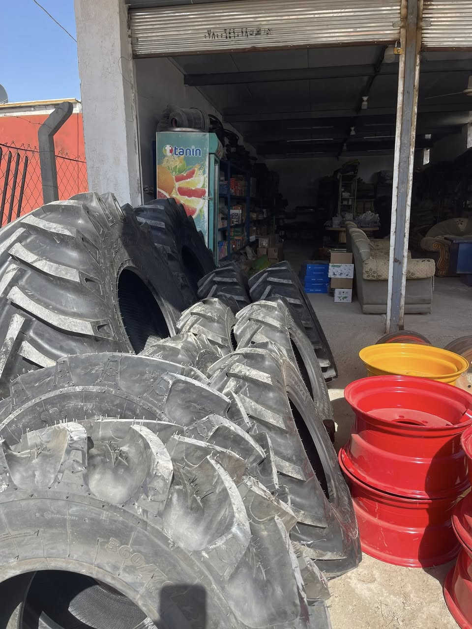 تم وصول وجبه من التايرات 26  )( 20 ) (18 )إلى محل السعبري العنوان نجف العباسيه قرب نهر الفتحي 
***********
