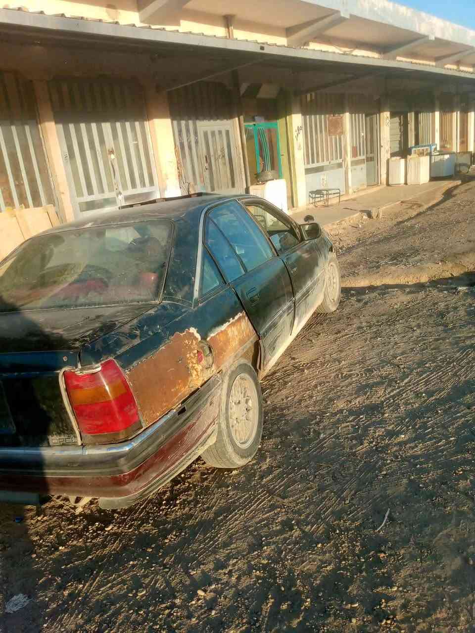 ابول موديل ٩٢سياره هاي شوفت عينك محرك وكير كفاله سياره نقصه بس ترتيب شويه  سياره مداور  ثاني يوم سياره مابيه كلشي غير بس ترتيب شويه ما محرك وكير بشر لفحص مكفولات حداديه جديه تاير جديد مكان سياره لفلوجه لكرمه  سعر ١٥وبيه مجال متواجد على لفيس


**إذا كنت صاحب هذا الإعلان وتريد حذفه لأي سبب، رجاءا أرسل رسالة إلى الدعم الفني**