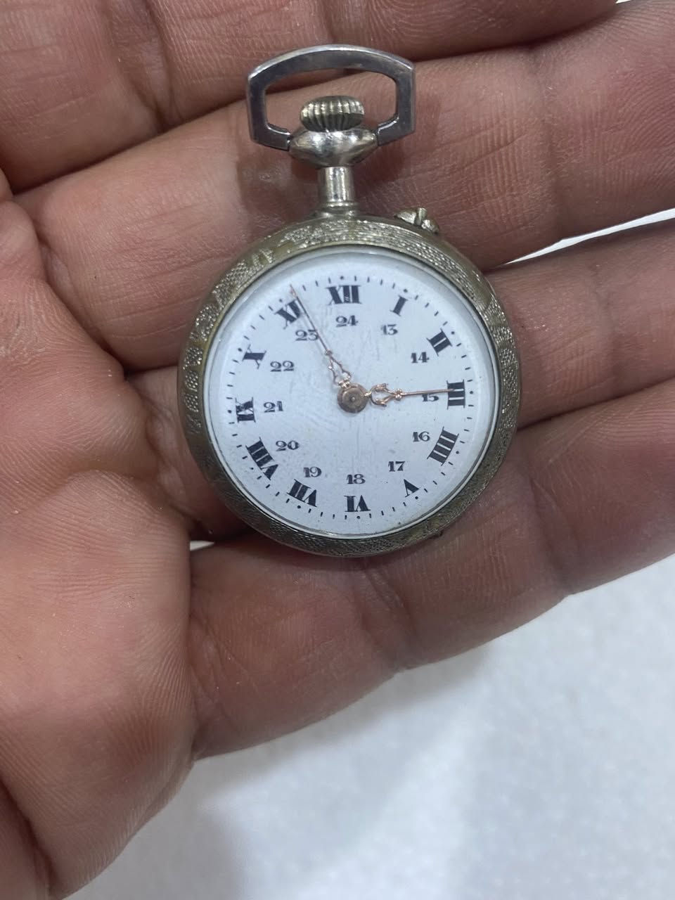 ساعات فضه  جيب شغال
يوجد توصيل 
تواصل خاص


**إذا كنت صاحب هذا الإعلان وتريد حذفه لأي سبب، رجاءا أرسل رسالة إلى الدعم الفني**
