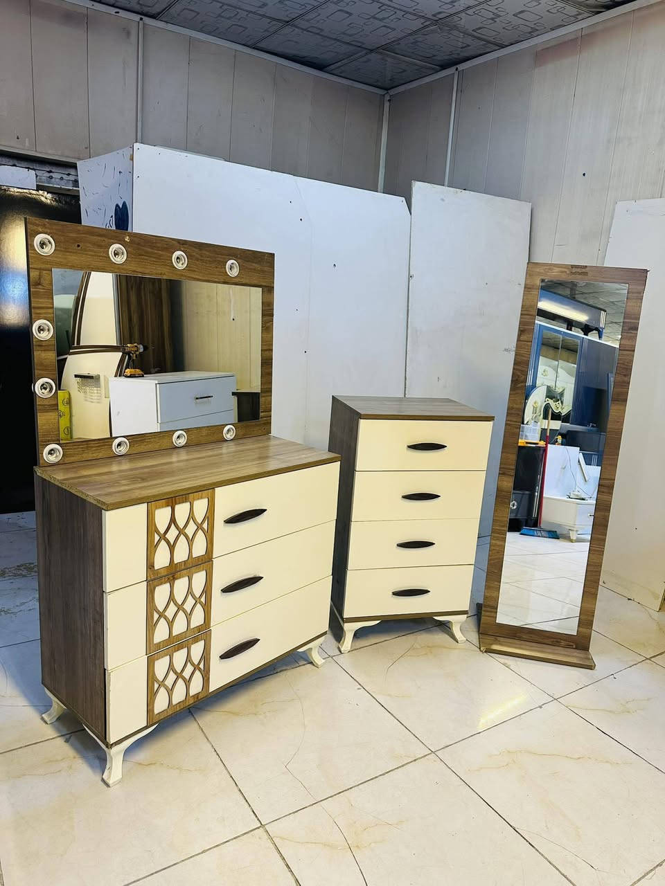 غرفه تركي مستخدمه 🛠️
غرفه ماركه ٨ قطع 🔥
غرفه نضيفه مثل بل صور ✨ 
غرفه ول توصيل650فقط 😍✔️


**إذا كنت صاحب هذا الإعلان وتريد حذفه لأي سبب، رجاءا أرسل رسالة إلى الدعم الفني**