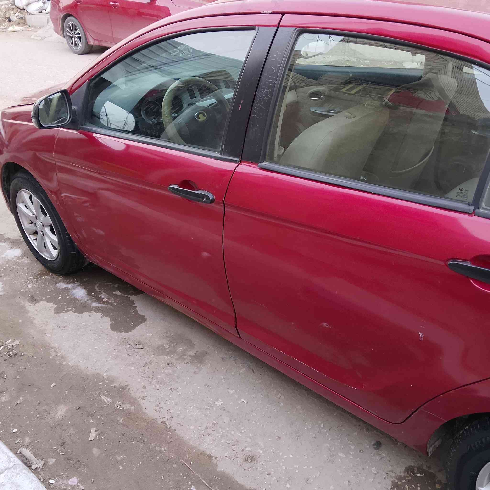 السلام عليكم
كريت ويل فولكس 2012  مصبوغة عام سبب الصبغ خياسات وعدلتهن وصبغتهة 
هستوني مبدللهة مكينة كورولا نحلة 
السيارة باسمي وجاهزة من كل شيء 
مكاني كربلاء اتصل وبيك خير وتدلل

***********
