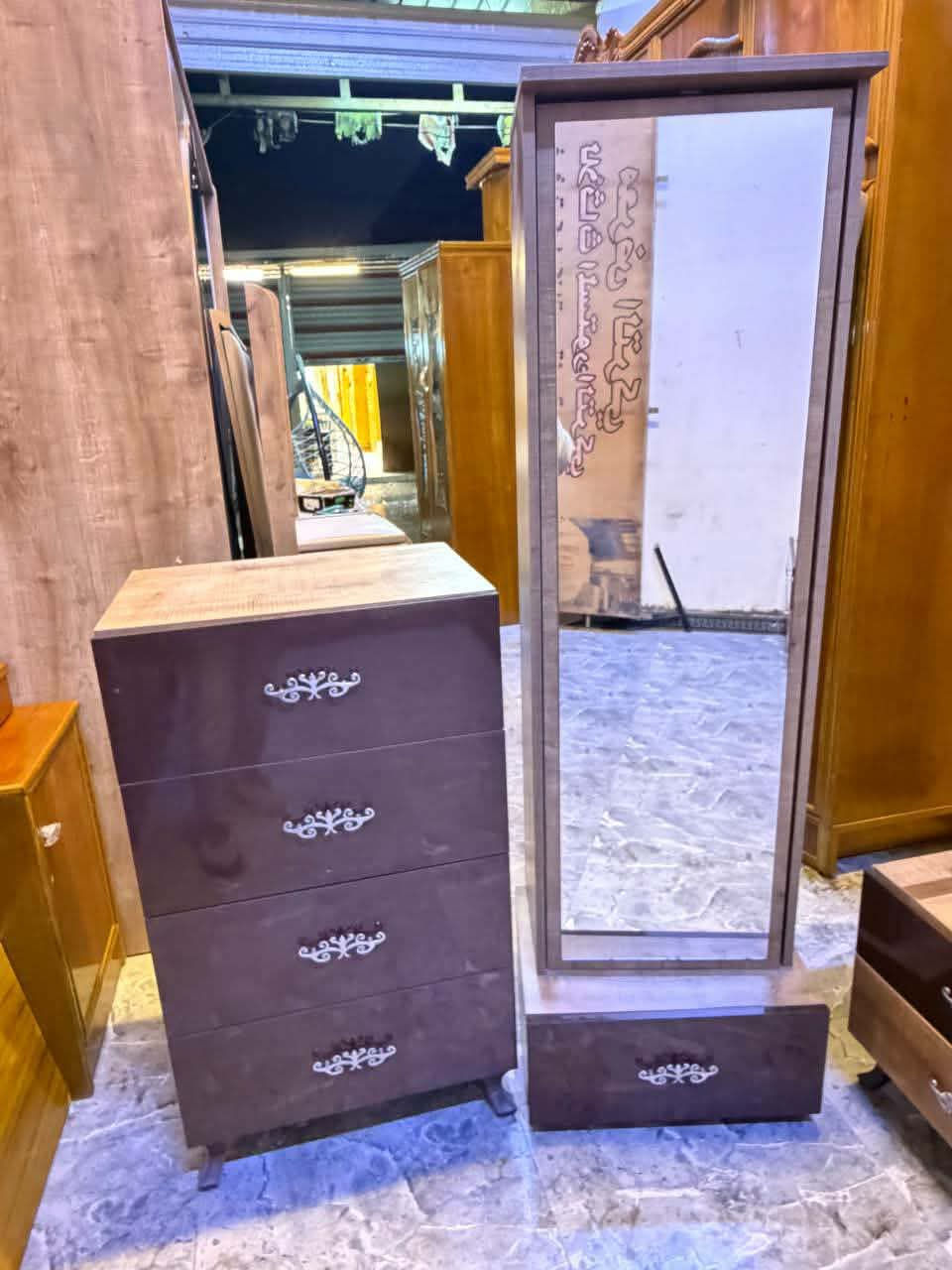 غرفة نوم مستخدام      ويا التوصيل والشد واصل داخل بغداد الحجز واتساب فقط ***********
