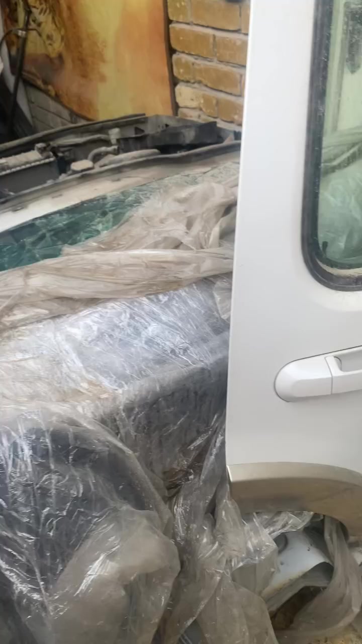 سلام عليكم من رخصه الادمن عندي غراض فورد اكسبلوره موديل 2010  كلهن مال بجم ونضيفات كلش ان شاء الله السعار التعجبكم اتصل وان شاء الله ارضيكم بل اسعار وحاجه النضيفه *********** محمد
