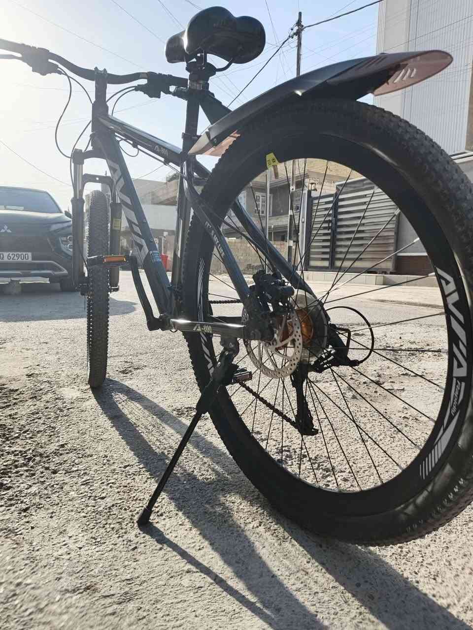 السلام عليكم
بايسكل للبيع مكاني بغداد شهداء البياع
نوع جبلي 8نمر خلفيه 3اماميه
بايسكل جديد صارلي شهر من اشتريته
سعره 175قفل
للاستفسار ***********
