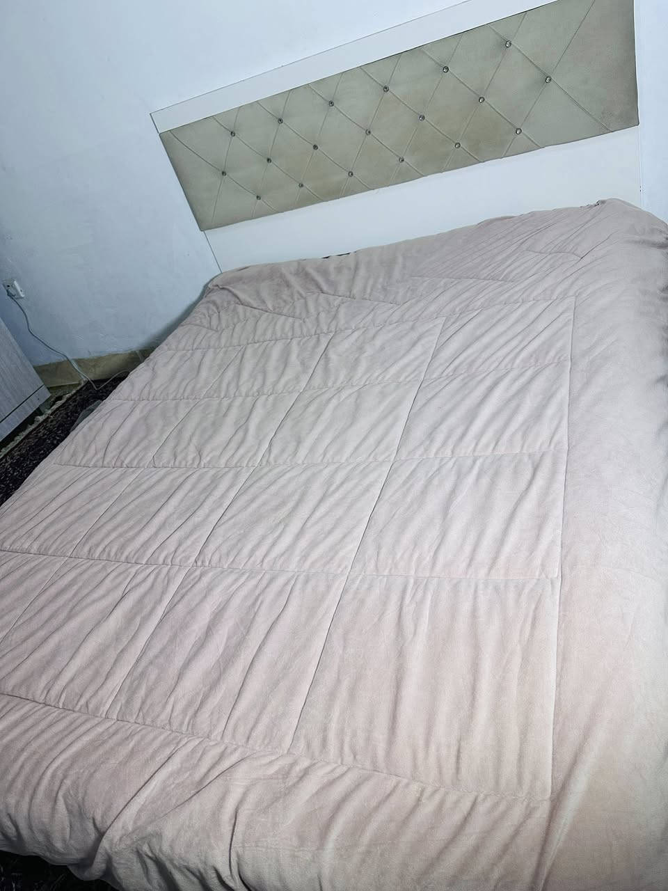 سیسەم بە دۆشەکەوە بئ عەیب ١٠٠هەزار 
جۆلانەی کارەبایی فول مواسەفات بلوتوث. ٣دەرەجەی راژەندن قفلی ٧٥هەزار
هەزەو کاری کۆت ١٠هەزار


**إذا كنت صاحب هذا الإعلان وتريد حذفه لأي سبب، رجاءا أرسل رسالة إلى الدعم الفني**