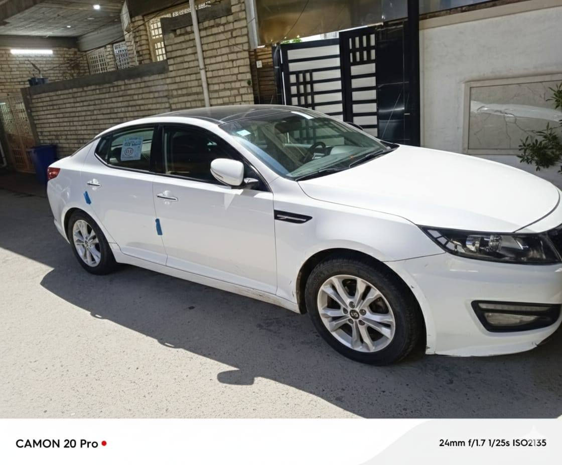 سلام عليكم ورحمة الله وبركاته
من رخصة الأدمن أوبتيما موديل 2011 
بيها ٣قطع صبغ فقط السعر ١١٥ بيها مجال بسيط 
***********
