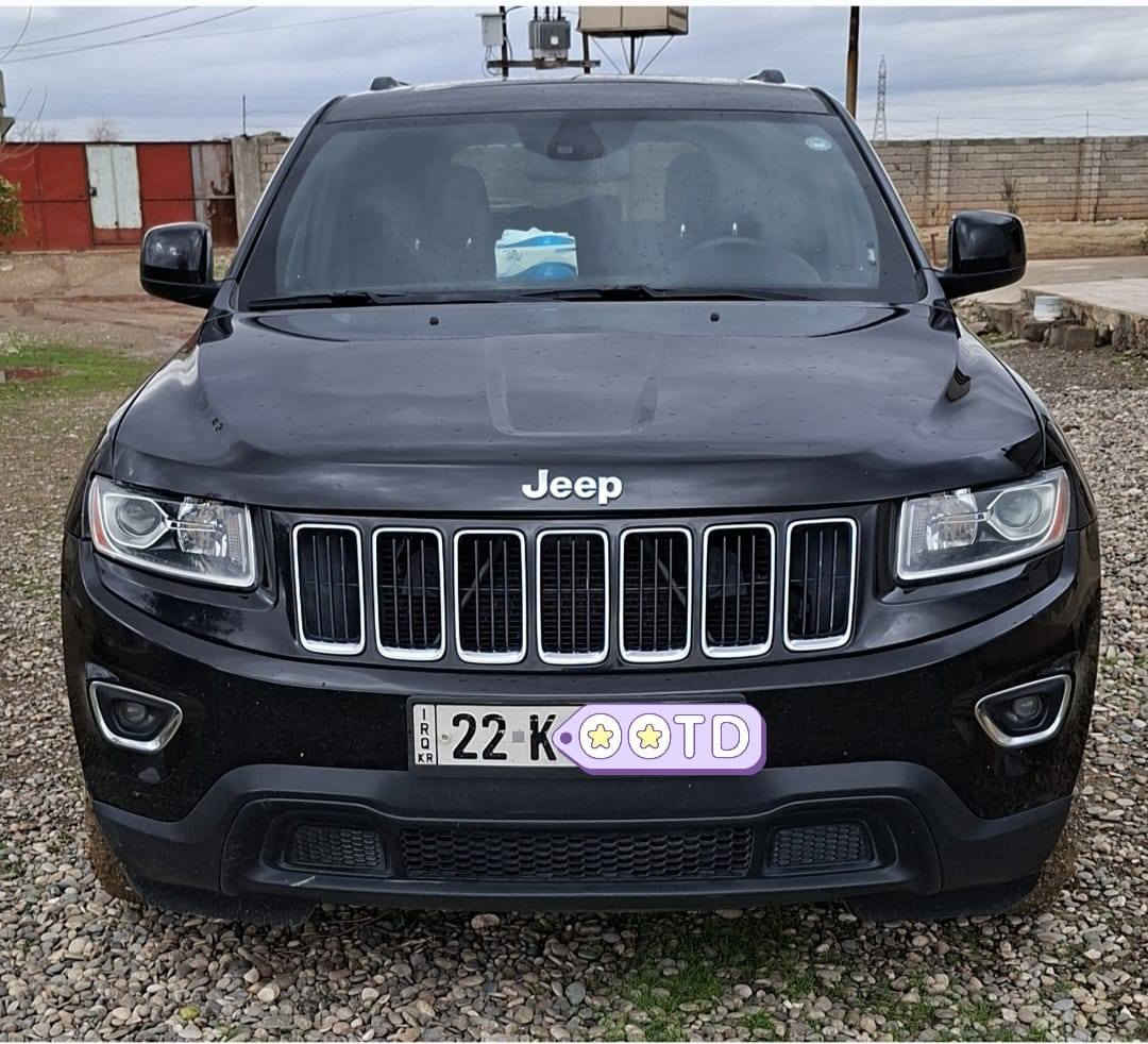 جيب لاريدو موديل ١٤ وارد امريكي مكفوله ما عدا مكان بارد في باب السائق اربعه اصابع محرك ما مفتوح . فتحه . كشن كهربائي . بصمه . تشغيل عن بعد .جنطه كهربائي . تحكم استيرن .تحديد السرعه*********** موجود وتساب اني مكلف بل نشر
