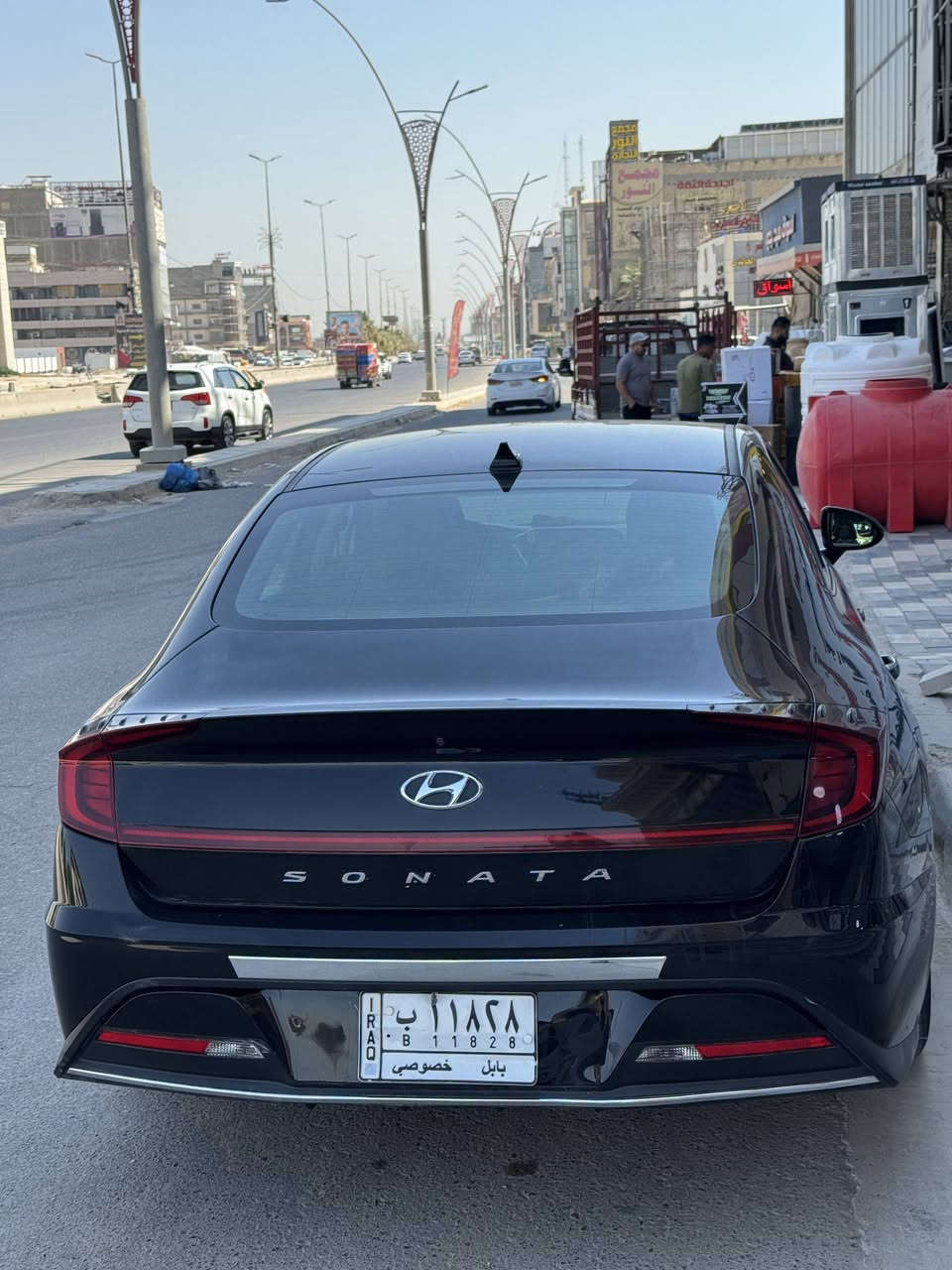 ​📣 للبيع: هيونداي سوناتا 2021 (وارد أمريكي)
سيارة هيونداي سوناتا موديل 2021 (وارد أمريكي) للبيع، نظيفة جداً وجاهزة من كلشي وما تحتاج أي مصاريف.

​📋 تفاصيل السيارة:

​اللون: أسود ملكي مميز.
​الممشى: 127 ألف كيلومتر (حقيقي).
​الرقم: بابل (السنوية باسمي والتحويل مباشر ثاني يوم).
​المحرك والگير والحدادية: مكفولة بشرط الفحص والضمان.

​✨ المواصفات:
محرك 2500
​شاشة كبيرة.
​كاميرا خلفية دوارة.
​نظام Auto Hold (أوتو هولد).
​نظام Auto Start (أوتو ستارت لتوفير الوقود).
​رادار أمامي
نظام تحديد المسار 
​وباقي المواصفات المعروفة لهذه الفئة.
حادث السيارة موجود بالصور ( تبديل بنيد والجاملغ الامامي معدل نفسه )
​حادث العراق: ضربة خفيفة بالجاملغ الخلفي وتصلحت ع البارد

​💵 السعر المطلوب: 150 ورقة
​📍 مكان التواجد: بابل / الحلة
المراسلة على الصفحة مباشر او الاتصال على الرقم ***********
