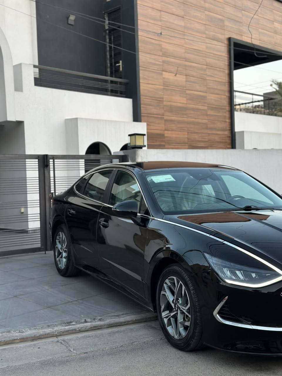 سوناتا 2023 محرك 2500
لون اسود 
قطعه وحده
كشن سايق كهربائي
داخل بيجي
سياره نظيفه وحلوه حيل
سعر 163 وبيها مجال قليل
*********** للتواصل واتساب
