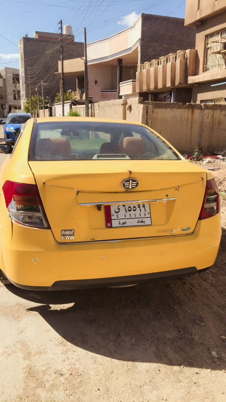 يالله يارزاق. سلام عليكم جميعاً. اخوان كلشي ذاكر بل التفاصيل
سياره فاو موديل ١٤ سياره كير مكينه كهربائيات كامله مابيها نقص 
الكشر كله بلادي لا ضربه ولا صبغ ولا بارد بيها دحجه بقبق الجنطه لا تكلي مكلوبه ومدعومه واضحه بل الصور 
تخم تاير نص عمر مابي عيب 
تبريد شغلته بسيطه كلش ويرجع يشتغل 
الي يشتري. ياخذ صافي هيئه وغرامات وتحويل السنويه 
صدر خلفي وامامي يرادله تعمير 

ترايك للبصره حجي سياره مال عيشه سعرها ٣٣وبيها مجال
حك جيتك تشلع عيون 

مكان السياره حي الاعلام تقاطع درويش 
***********

