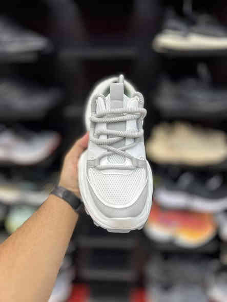 تحفه
قياس 44
السعر 15
نضافه 95‎%‎
العنوآن نجف ملحق الروان 
توصيل 🚚 محافظات 6 داخل النجف3 
*********** واتساب
