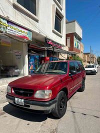 فورد اكسبلورر 1998  رقم بغداد باسمي سنويه وهزه جديد  كير جيد جداً  محر...