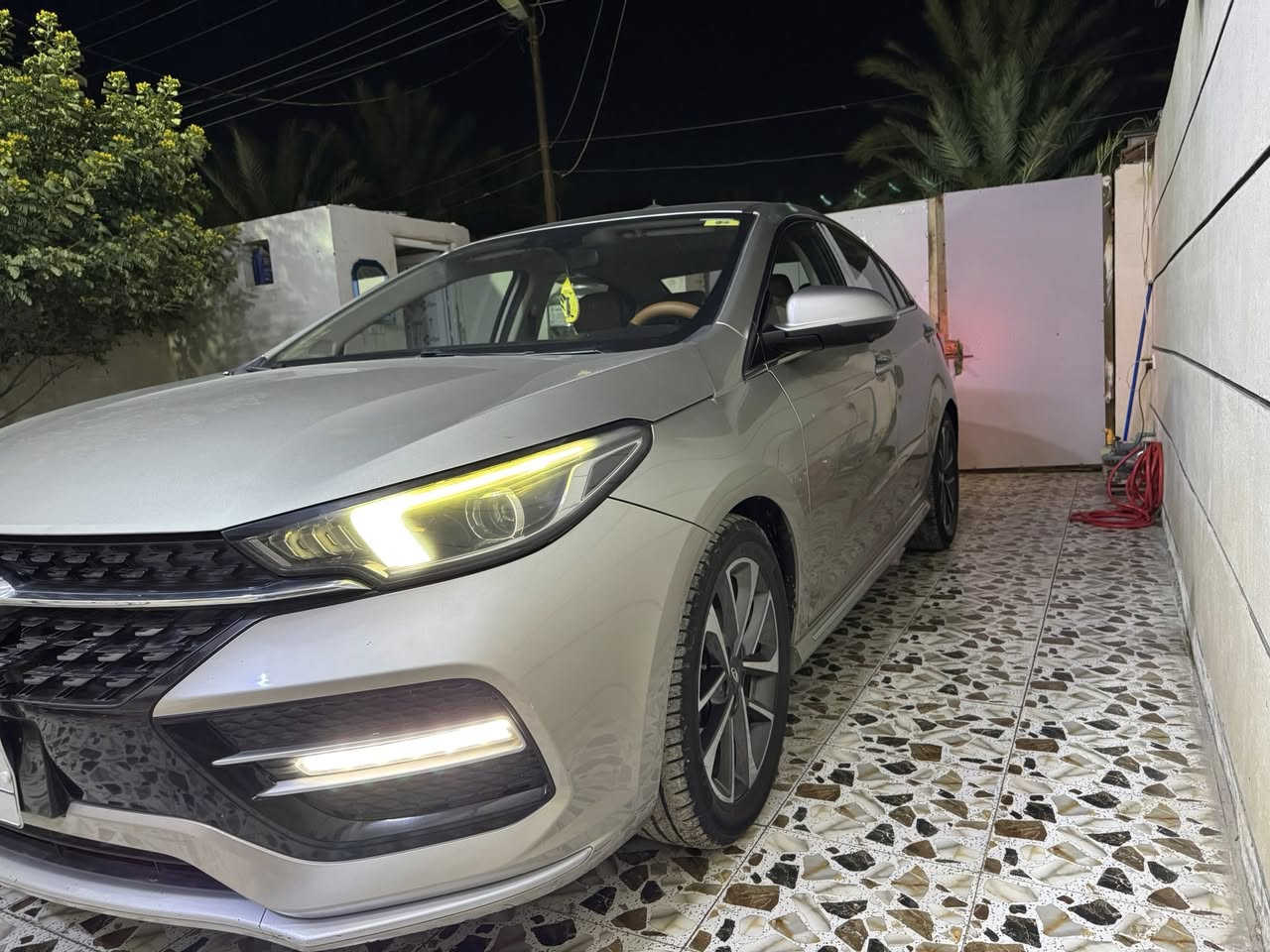 سلام عليكم اريزو 2020 ماشيه 63 فول الفول اعلى فئه بلشيري مستعجل على بيعته باقيله سنه ونص صير حره اسويلك وكاله عامه بكانه بغداد بيه صبغ بحافت الباب فقط دحجه بل صندوك بينه بل صور السعر 78$ ماكو هيج سعر بل اريزو سياره 4 كامرات سعر قفل سياره جديده بكانه بغداد هاتف 
***********
