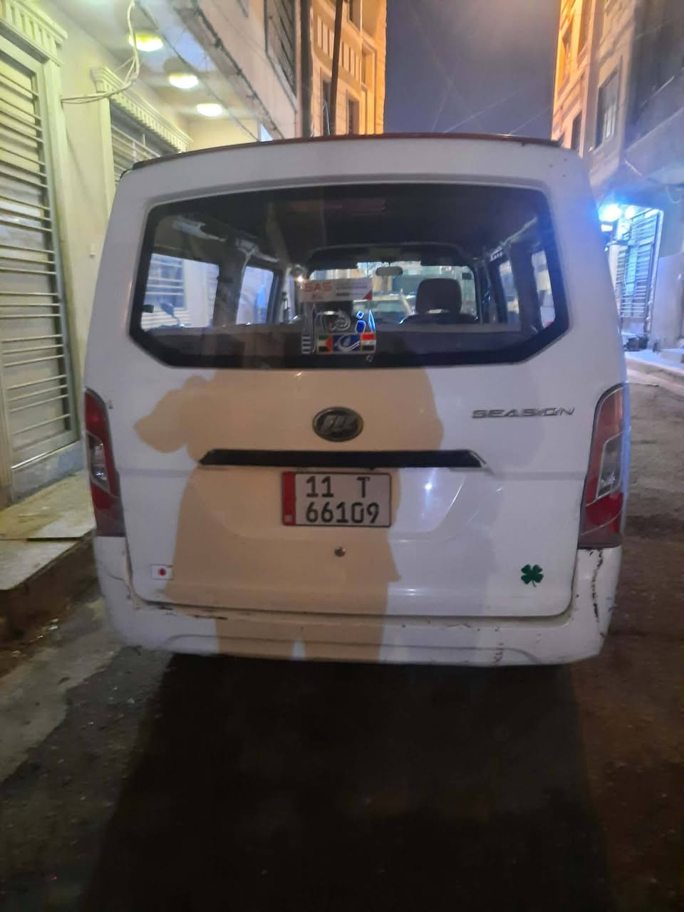 سلام عليكم شباب ليفان موديل 2014.     10راكب 35وبيها مجال قليال مكاني كاظميه ممتواجد على النت للاتصال ***********
