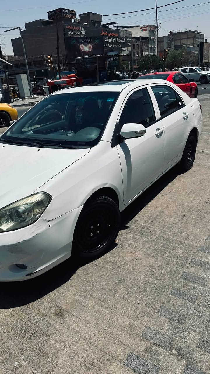 BYD G3 مديل 2013 كير اوتماتيك رقم بغداد انكليزي سنويه جديده  تحويل ثاني يوم   سياره نضيفه تبريد تدفئه شغال حداديه جديده امامي خلفي شاشه كامره منضومه زنون كهربائيات شغاله كلها كب اسود كامله مابيها اي نقص بيها ملاحضات بسيطه 
وبيها صبغ بل باب 
سعر 58$ وبيها مجال بسيط

***********
