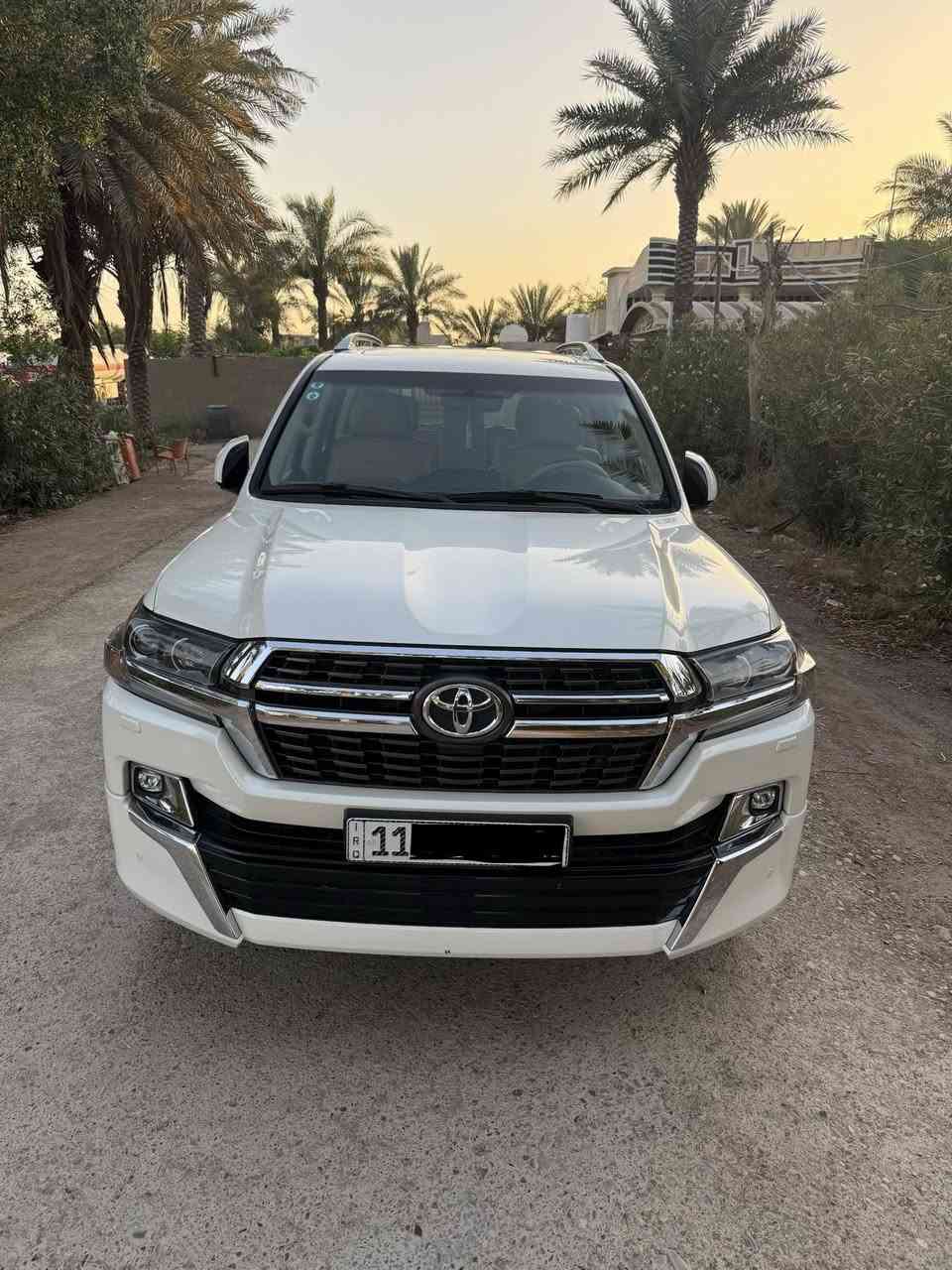 السلام عليكم لأندكروز موديل 2021 ساز اصل باب اول 
محرك 4000 V6
رقم بغداد بسمي تحويل ثاني يوم  
مكفوله كفاله عامه من صبغ وبارد وتبديل والشخوط 
فول مواصفات
بصمه تشغيل
بصمه أبواب
أشارت ترحيب
تشغيل عن بعد
مري شفط
فتحه سلايت
كشنات جلد اصلي
كشنات 3 دكم 
جام تصعيد تنزيل عل ريمونت
دبل ماوس
8 ايرباك
جنطه كهربائيه الفوك ولجوه
3قطع تبريد
ثلاجه
مطفايه
مري قلاب
كامره
شاشه اماميه
شاشات خلفيه
حساس أمامي
حساس خلفي
وباقي مواصفات الساز معروفه
السياره جديده بمعنى الكلمه حته كاعيات الشركه وياها
ماشيه 64 الف
السعر 595
 بيها مجال
للإستفسار اتصل على
هاتف ***********
العنوان بغداد
