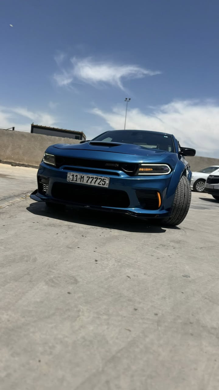 اللهم اجعل لشاريها الخير ولرائيها البركة ومن لايقدر على شرائها رزق ليشتر افضل منها ❤️
السلام عليكم ورحمة الله وبركاته 

اقرأ التفاصيل للاخير وركز بيهن وخابرني وبخدمتك لتخابرني تكلي شبيها مابيها شارحلك كلشي بالتفصيل 

جارجر 2021سكات وايد بدي اصل  ( SRT )  
فول للاخير لون بحري الجديد   

رقم بغداد  مميز الدولي باسمي السيارة هزة ورقم جديد ماشية 38 mi
 

مواصفات السيارة .. 

كشنات الامامية كهربائية 

تدفئة  تبريد بالكشنات الامامية 
تدفئة بالكشنات الخلفية 
تدفئة بالاستيرن
نضام سوبر لانش كورنترول 
كشنات خزن 
شاشة كبيرة قياس 8.4 انج اوبشنات SRT كاملة 
نقطة عمياء رادار جانبي مع خلفي 
مري هيتر قلاب 
تشغيل عن بعد 
فجوج برمبو 6 بستم الامامي 4بستم  خلفي 
اكسل قفل 3.9 srt 
سستم صوت هارمن كوردن 
اكزوز موبار دبات سود 3 انج مع الماطورات صوت مرعب + طلقات 
ماصدات متغير لون تحكم موبايل 
ويالة 20 تو سايز وايد بدي 
اضافة عليها دوس ولحاية وزعانف ويدات وكفر مرايا كت كامل كما موضوح بالصور
وباقي تفاصيل السكات المعروفة

كير مكينة كفالة 
السيارة مبرمجة سيفتي فتح رون rpm برمجة مراوح + برمجة بإنزين عادي 

حادث السيارة : صفحة السايق + جاملغ امامي ايمن يعني 5 قطع صبغ

صور حادث السياره ع واتس اب وبالخدمة وعيوني الك 

اللي تخدمة السيارة ينورني للبيت يشوف ويقتنع ومااقصر ويا واللي متخدمة يذكرني بكلمة طيبه مثل وجها وتحياتي للجميع 

والسياره جوة مداس اصغر واحد بيكم 

مكاني بغداد  /   ملاحضة /  فقط بيع بدون مراوس 

السعر : 180 وبيها مجال حگ جيتك وتدلل
 

هـ ***********

